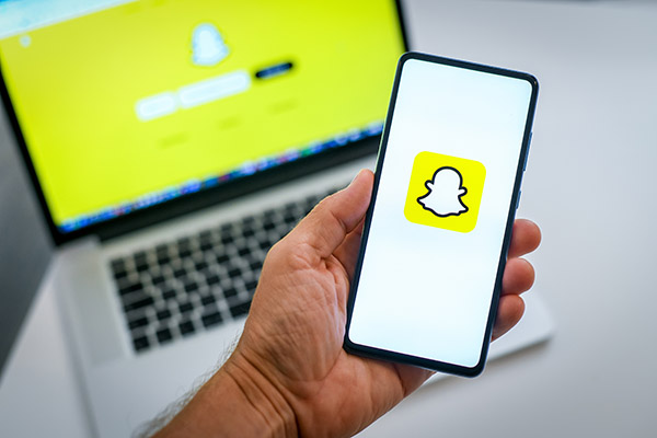 How to Hack Into Someone’s Snapchat Without Password Like a Pro